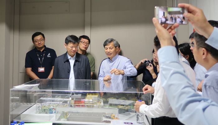Suzhou's Mayor came to visit